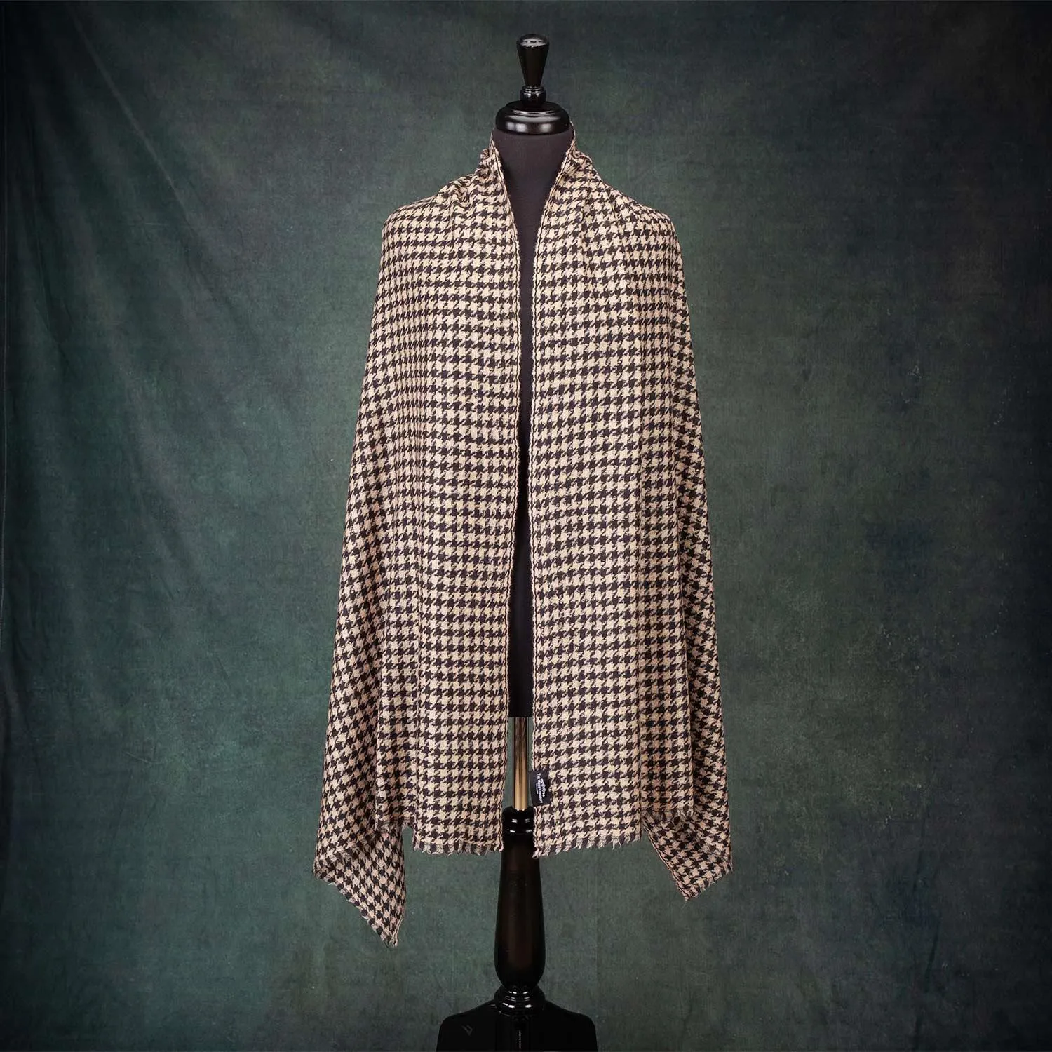 Houndstooth Shawl Latte