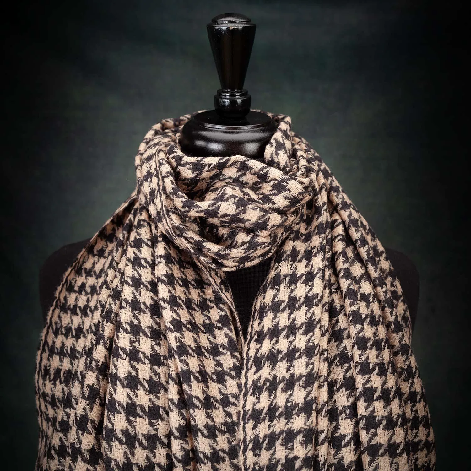 Houndstooth Shawl Latte