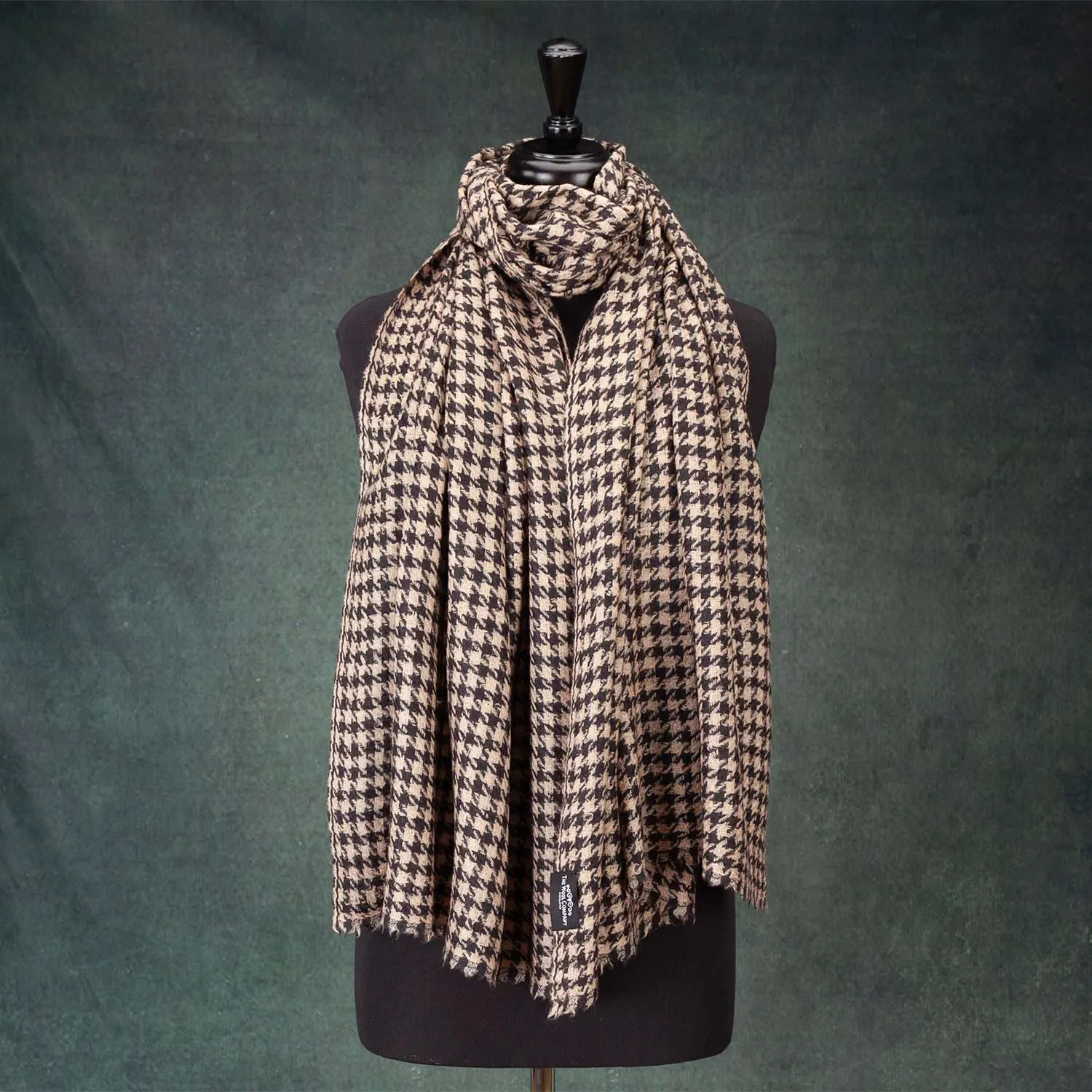 Houndstooth Shawl Latte